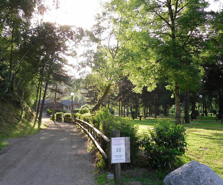 Image 0 : AIRE CAMPING-CARS CAMPING DE MON VILLAGE D'AUROUX, LA GRAVIÈRE