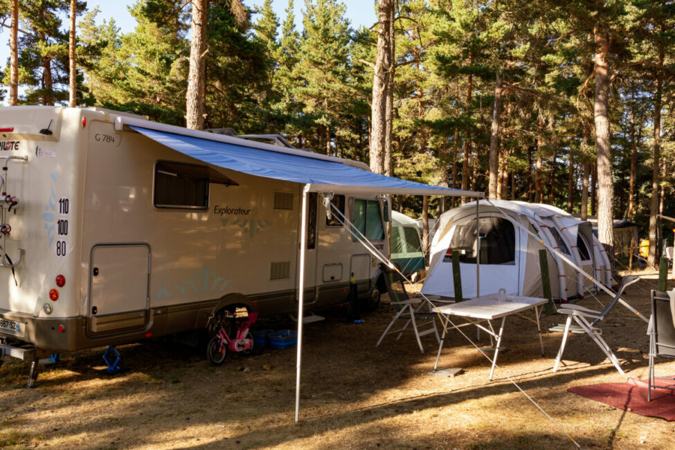 Image 0 : AIRE D'ACCUEIL DU CAMPING LES SOUS BOIS DU LAC