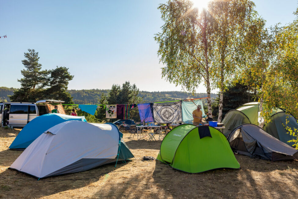 Image 2 : AIRE D'ACCUEIL DU CAMPING LES SOUS BOIS DU LAC