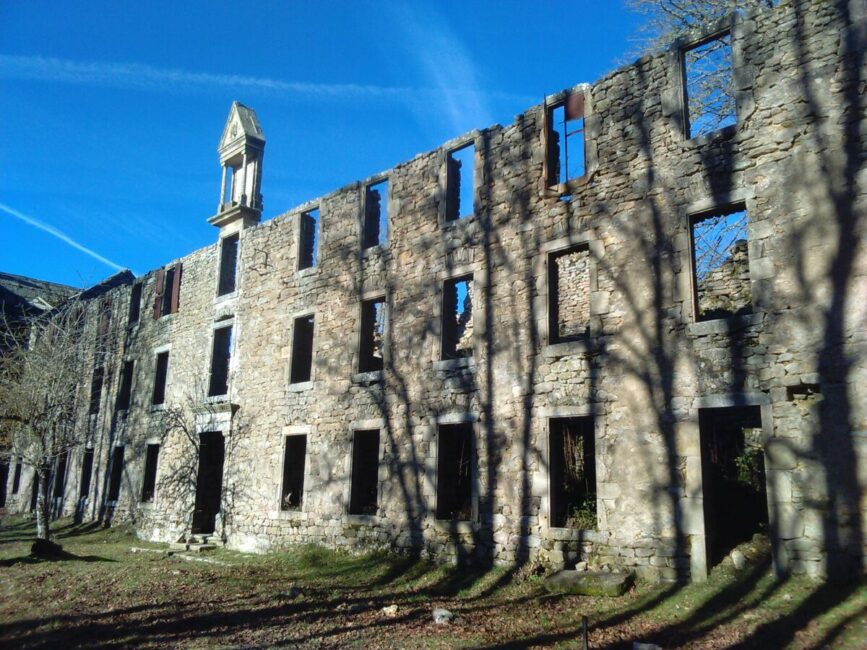 Image 1 : CHATEAU ET ANCIEN ORPHELINAT DES CHOISINETS