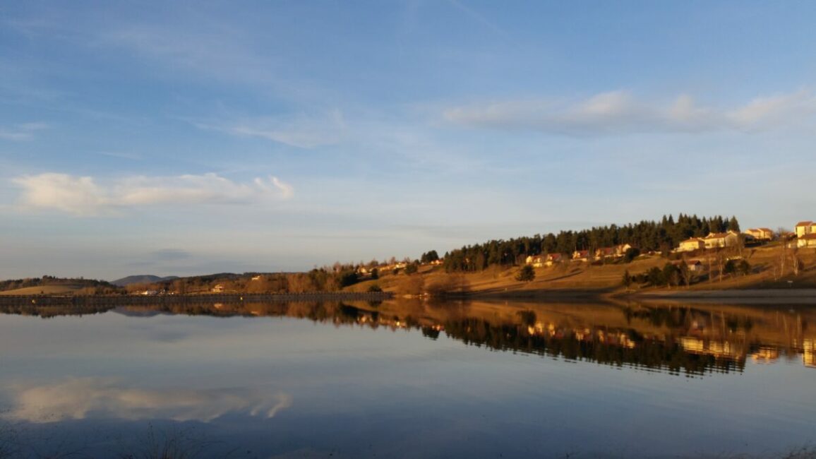 Image 0 : LAC DE NAUSSAC - LE CHEYLARET