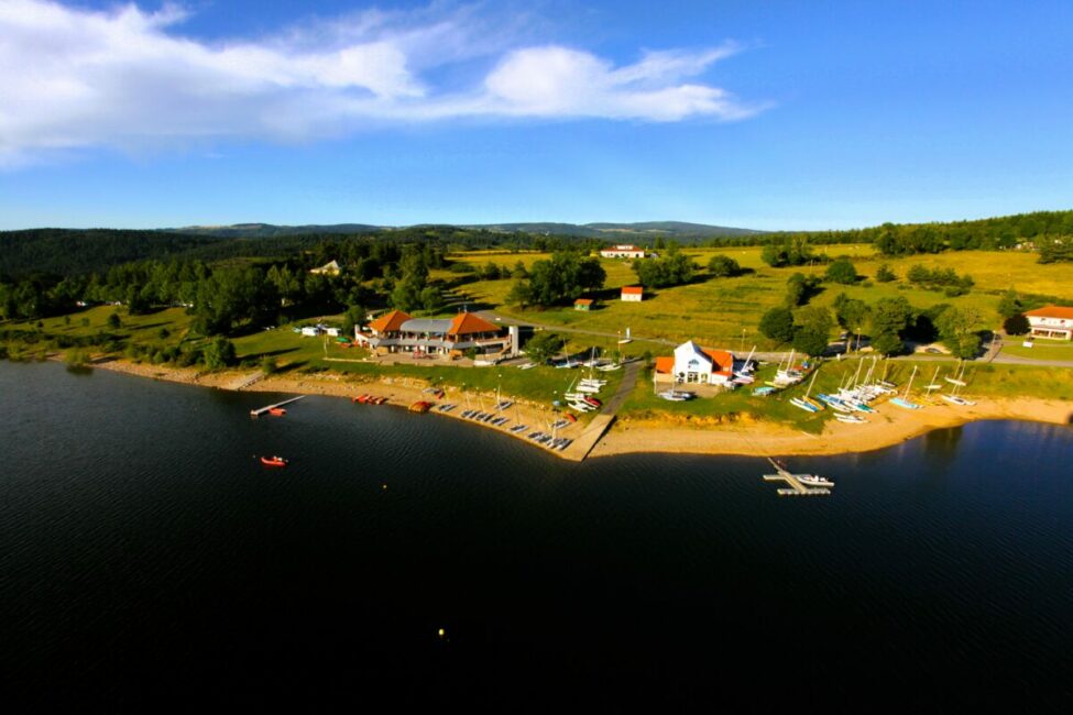 Image 1 : BASE NAUTIQUE DE NAUSSAC - ACTIVITES SUR L'EAU