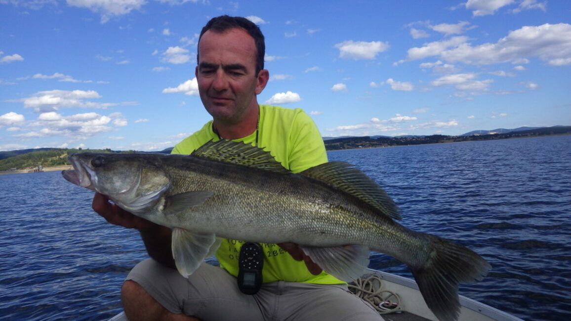 Image 1 : GUIDE DE PÊCHE LAC DE NAUSSAC