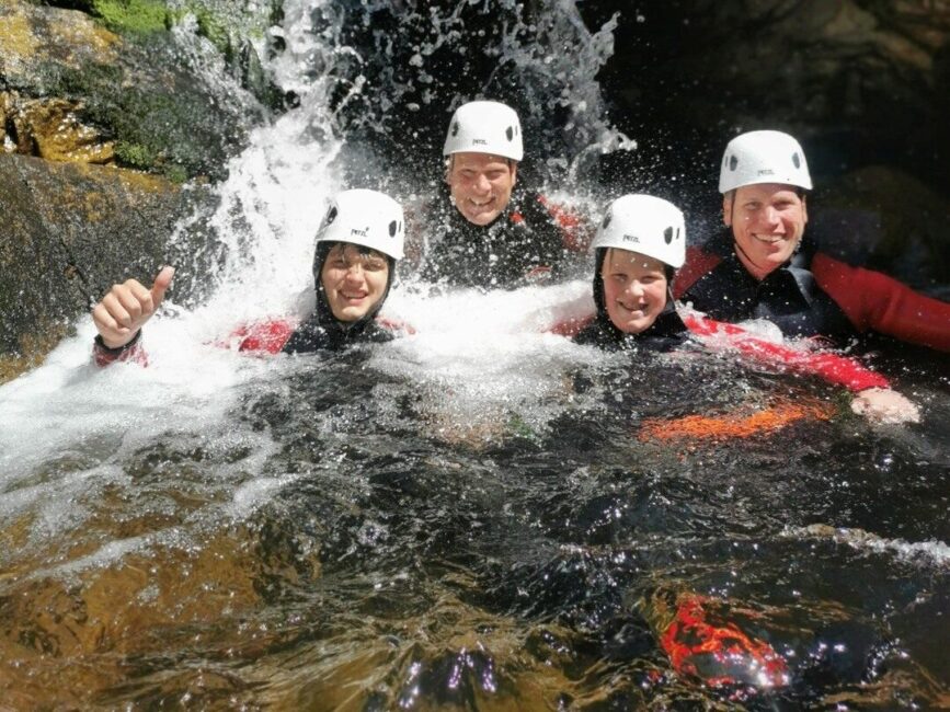 Image 2 : BORN 2 AVENTURE