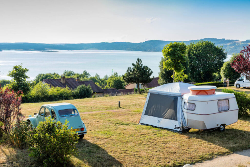 Image 2 : CAMPING LES TERRASSES DU LAC