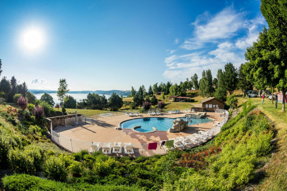 Image 1 : CAMPING LES TERRASSES DU LAC