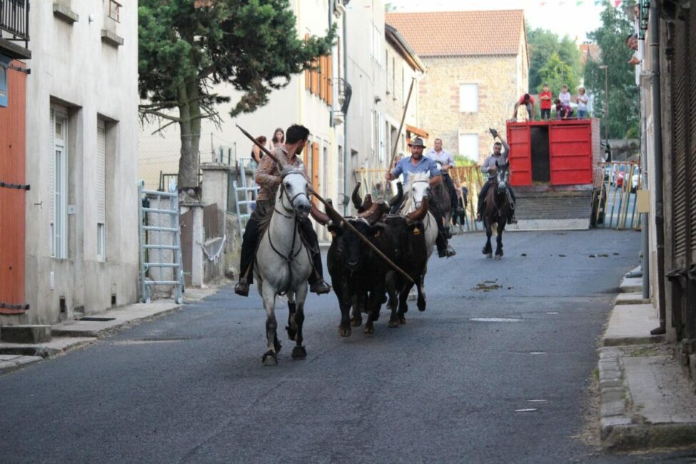 Image 3 : FÊTE VOTIVE CHAMBON-LE-CHÂTEAU