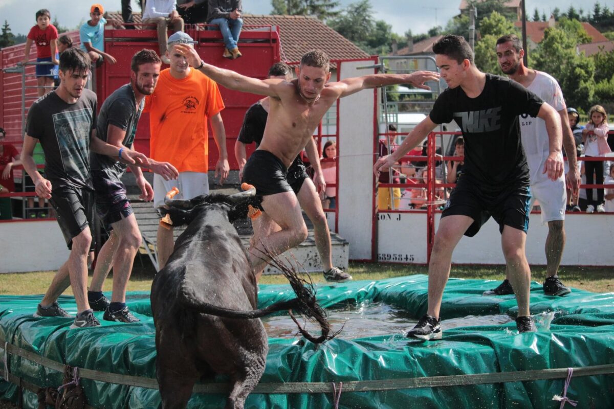 Image 3 : FÊTE VOTIVE CHAMBON-LE-CHÂTEAU