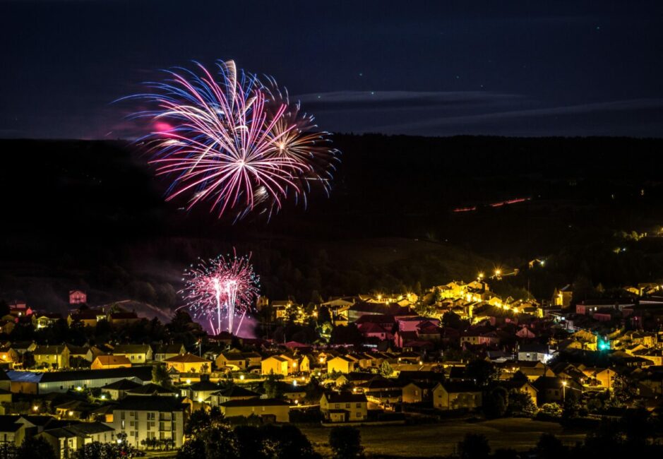 Image 0 : FEU D'ARTIFICE - FÊTE DE LANGOGNE