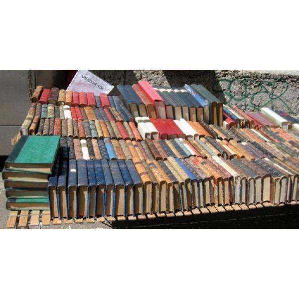 Image 1 : FOIRE AUX LIVRES, CD, VINYLES