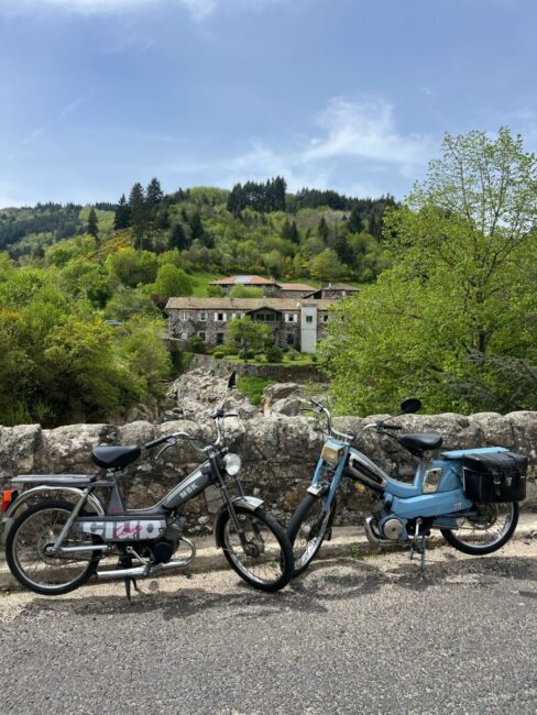 Image 1 : LA MOBYLETTE DU MEZENC