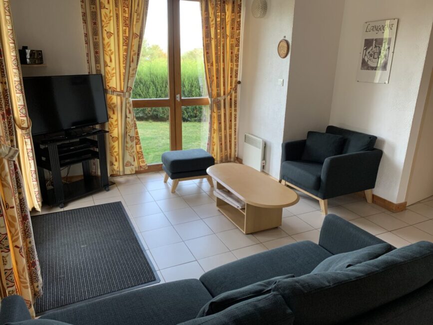 Image 1 : LA VIOLETTE - LOCATION AU BORD DU LAC DE NAUSSAC