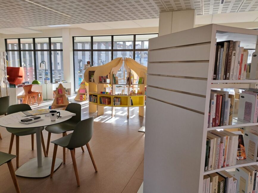 Image 2 : LECTURE SPECTACLE - MILLE CHOSES À DIRE