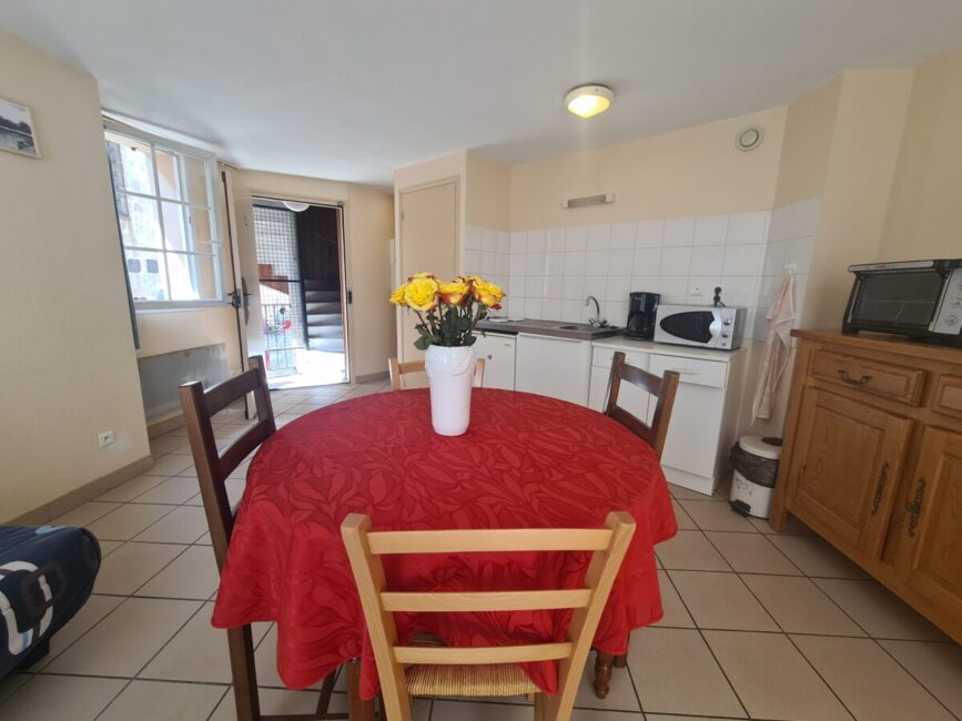 Image 0 : PETIT TOUR DE VILLE 2