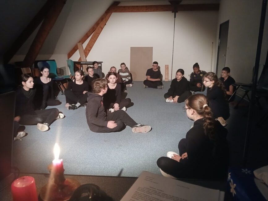 Image 0 : SOIRÉE THÉÂTRE