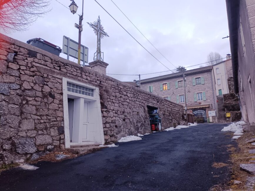 Image 0 : WC PUBLIC D'AUROUX