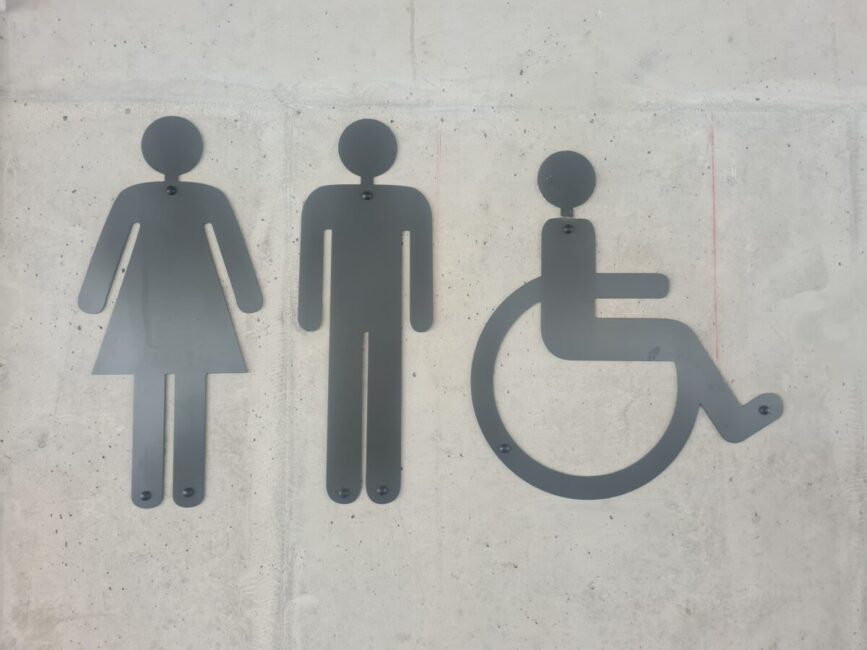 Image 0 : WC PUBLIC LANGOGNE - ESPACE GARGANTUA