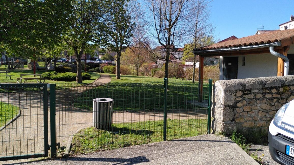 Image 2 : WC PUBLIC LANGOGNE - SQUARE