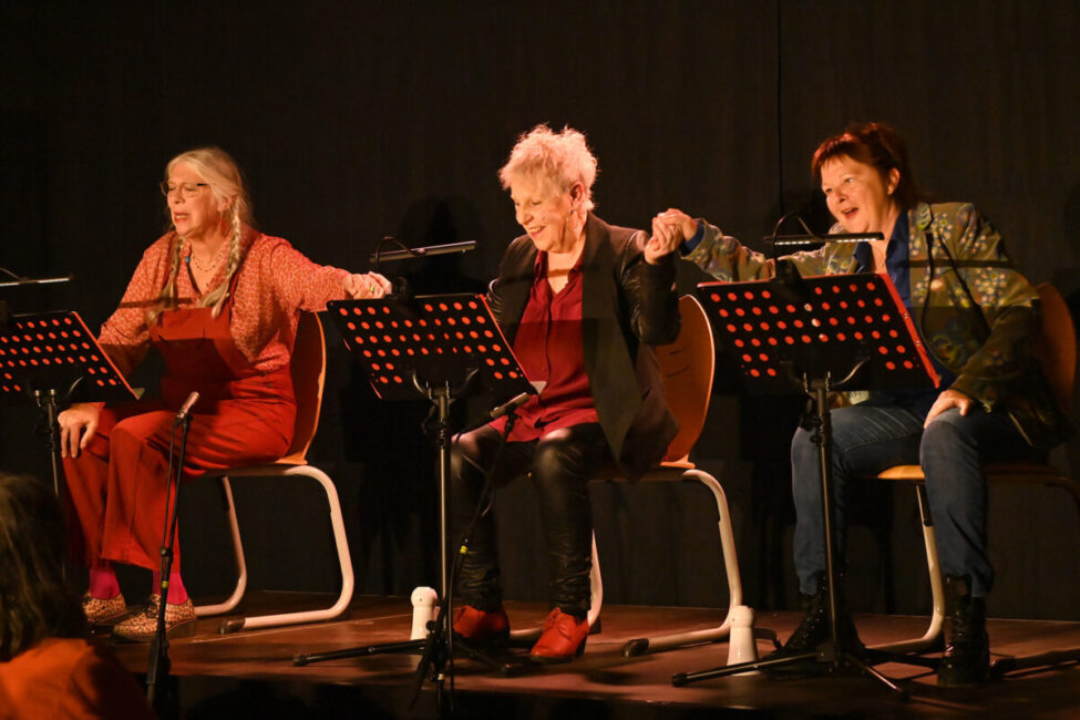 Image 0 : WOMEN 68 MEME PAS MORT